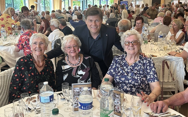 1782286588_875_Plus-de-450-seniors-reunis-a-Boulogne-sur-Mer-1.jpg